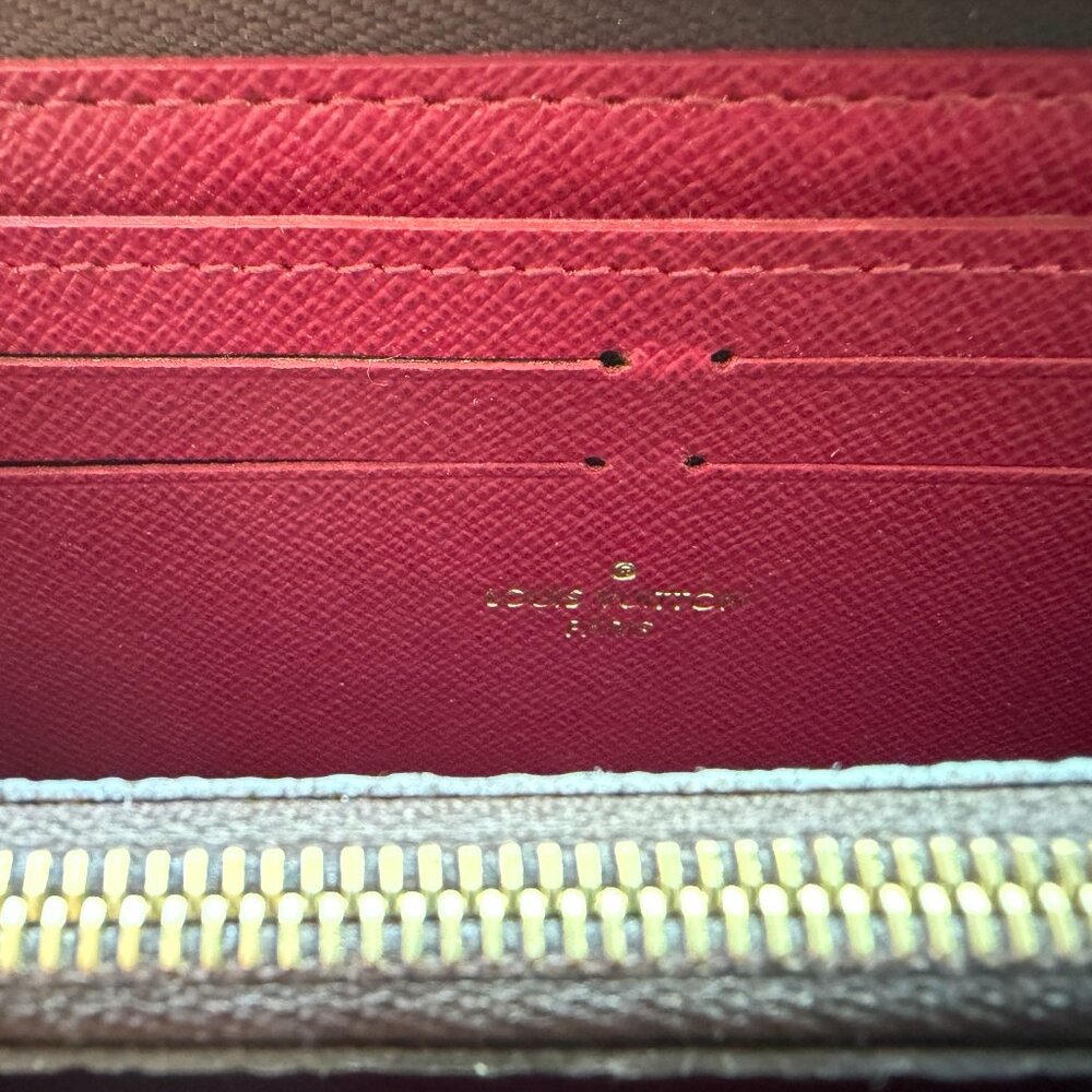 Louis Vuitton Clémence Wallet M60742 (Fuchsia Interior) in 👌 Pristine Condition - Picture 8 of 16